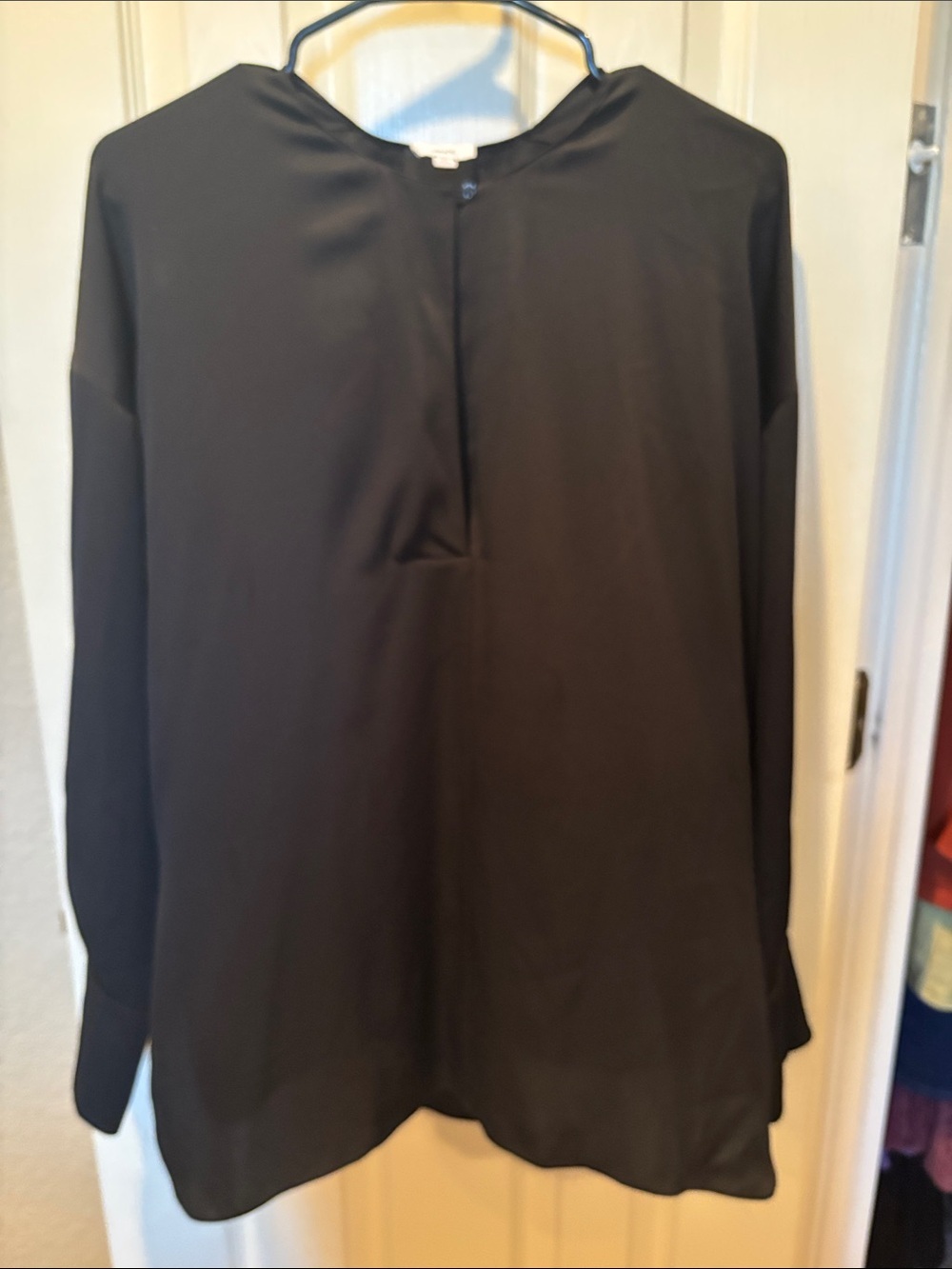 Vince Black Crepe Draped Split V-Neck Long Sleeve Blouse Top Size 8 NWOT